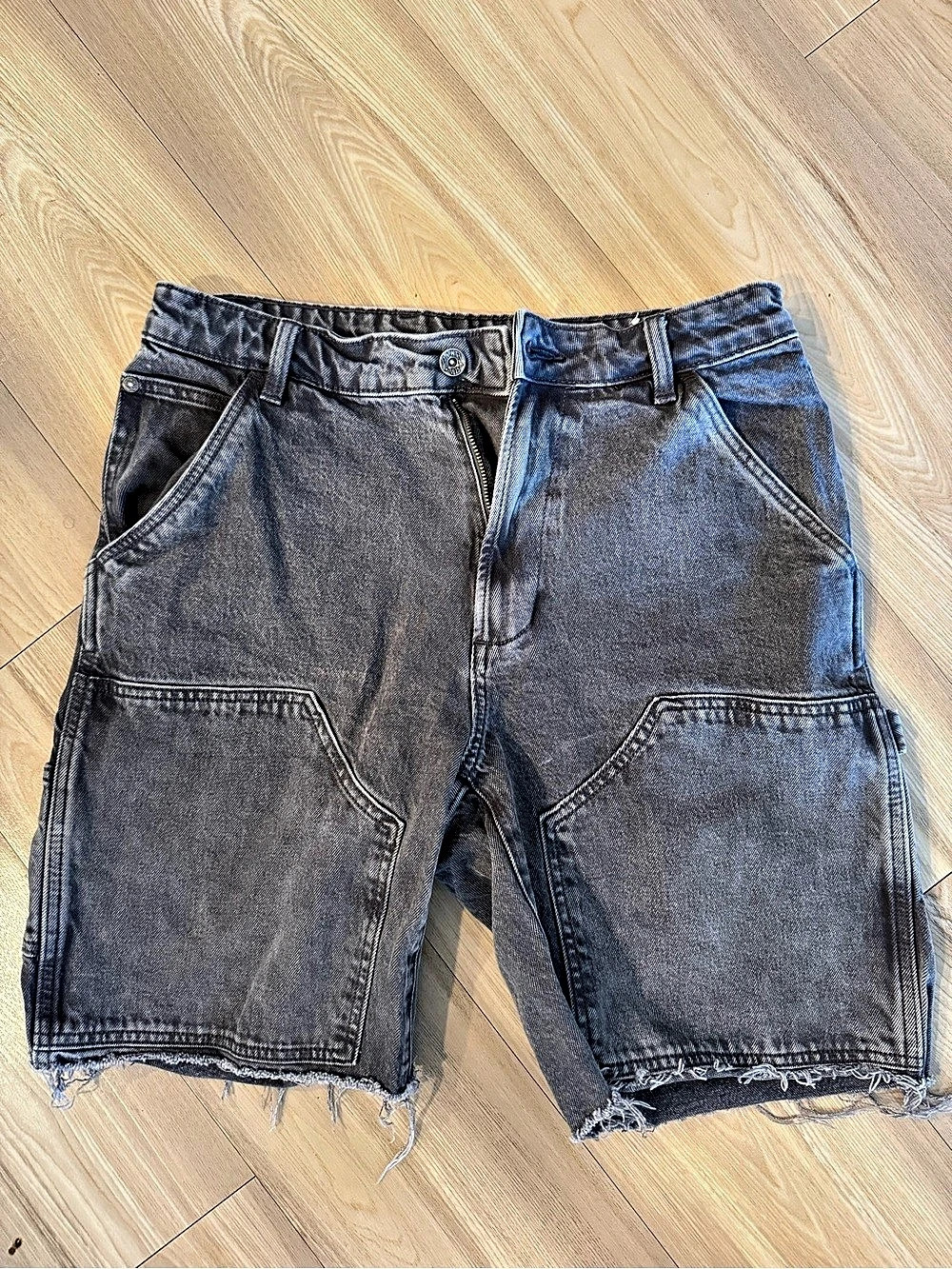 Zara Relaxed Fit Carpenter Shorts Gray Waist 30